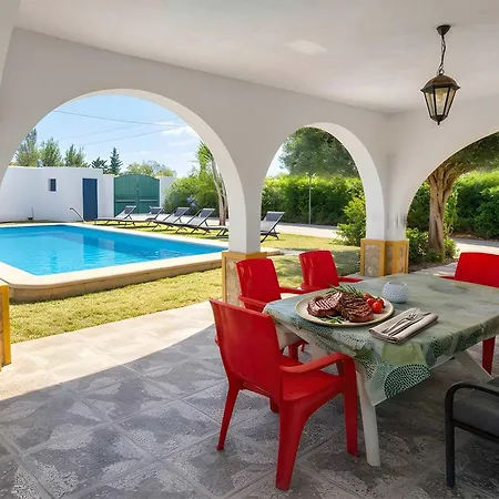 Con Piscina Privada Jardin Del Sol Solo Familias Y Parejas