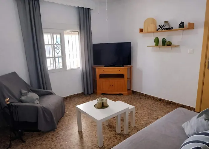 Chalet Con Piscina Privada Jardin Del Sol Solo Familias Y Parejas Conil De La Frontera
