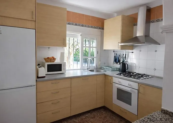 Con Piscina Privada Jardin Del Sol Solo Familias Y Parejas *